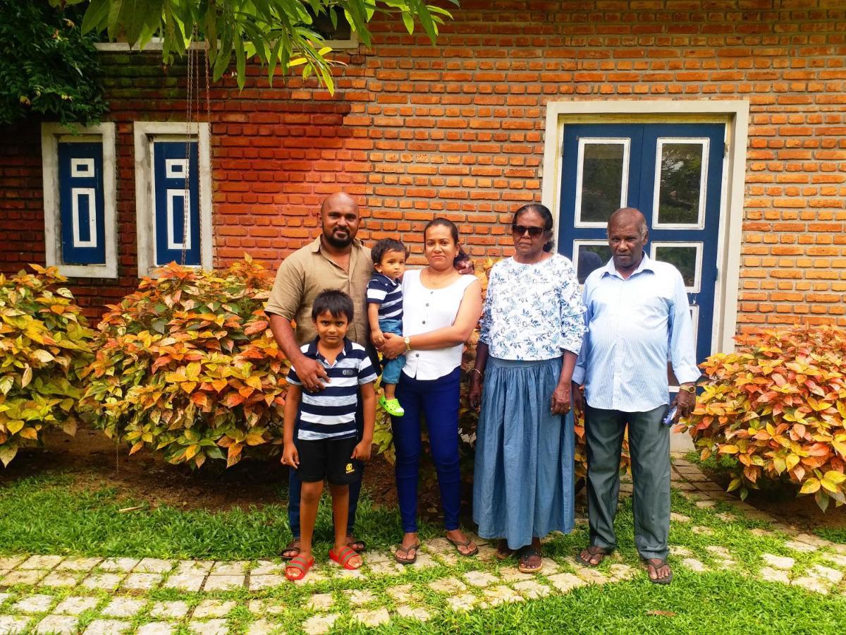 Honey Tree Polonnaruwa Hotell Exteriör bild